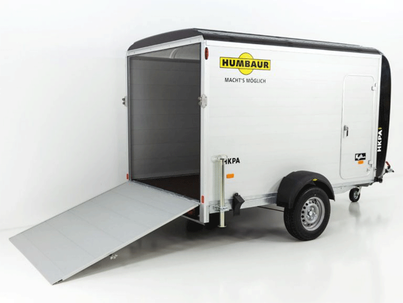 ANAHANGERR.png Humbaur Kofferanhänger HKPA 1,5t|Alu|Polybug|Seitentür|12 Zoll-Neu – Bild 1