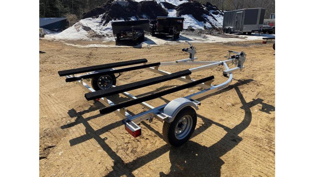 Shore Haven Aluminium-Anhänger für 2 Wassermotorräder / Jetskis mit teppichbezogenen Bunks (Modell 2025) – Bild 5