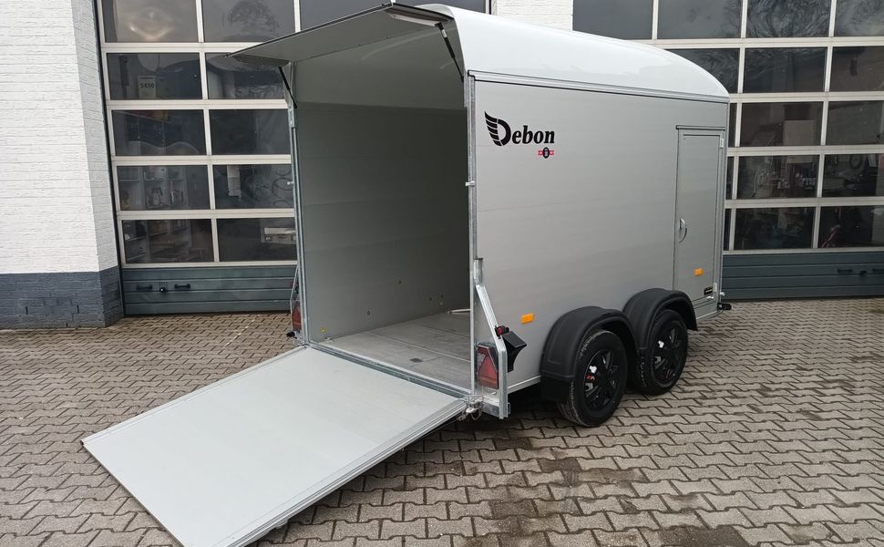 csm_IMG-20260123-WA0034_0c6e3c102c.jpg Cargo Roadster 500 312x167x199cm Alu Poly white pro LED Regal Pullman 100km/H 2000kg – Bild 1